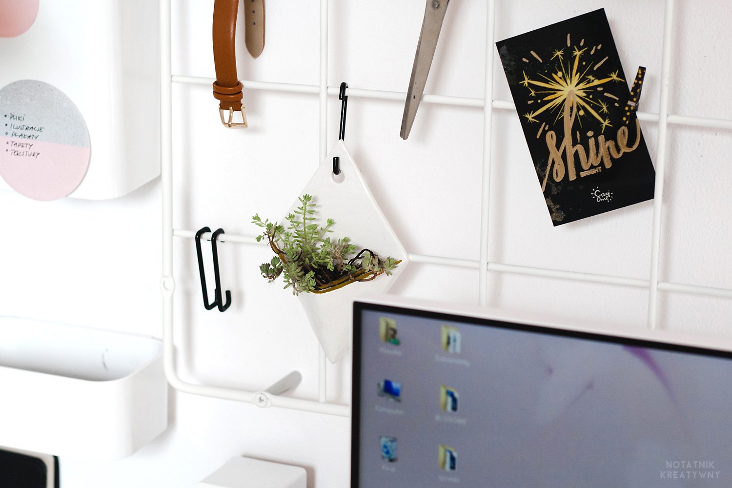 biurko kratka ikea organizer rosliny diy kwietnik trójkąt